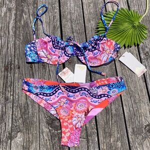 AGUA BENDITA Set - Freya Boreal Bikini Top & Lola Boreal Bottoms - L/M